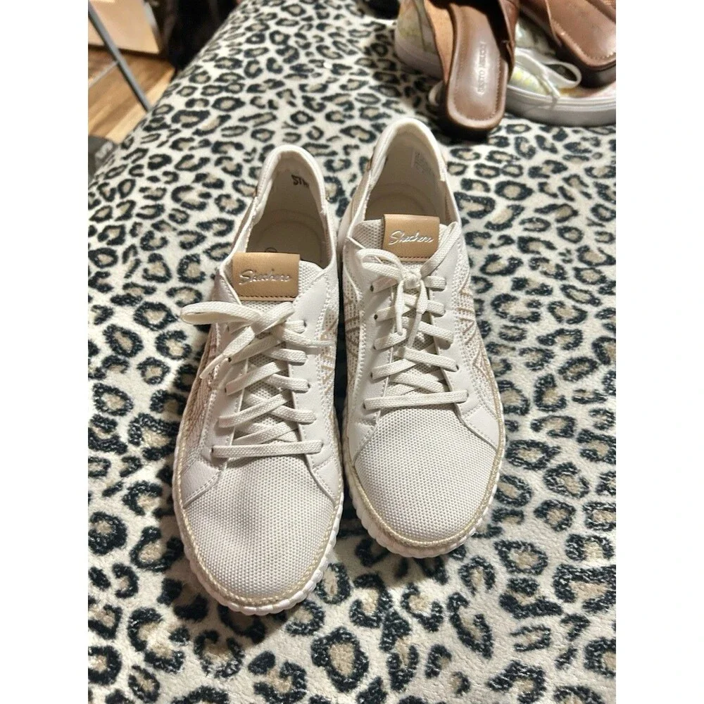 Sketchers Womens Wilshire Blvd Sneakers White & Tan Size 8 Casual Comfort Vegan - Picture 7 of 10